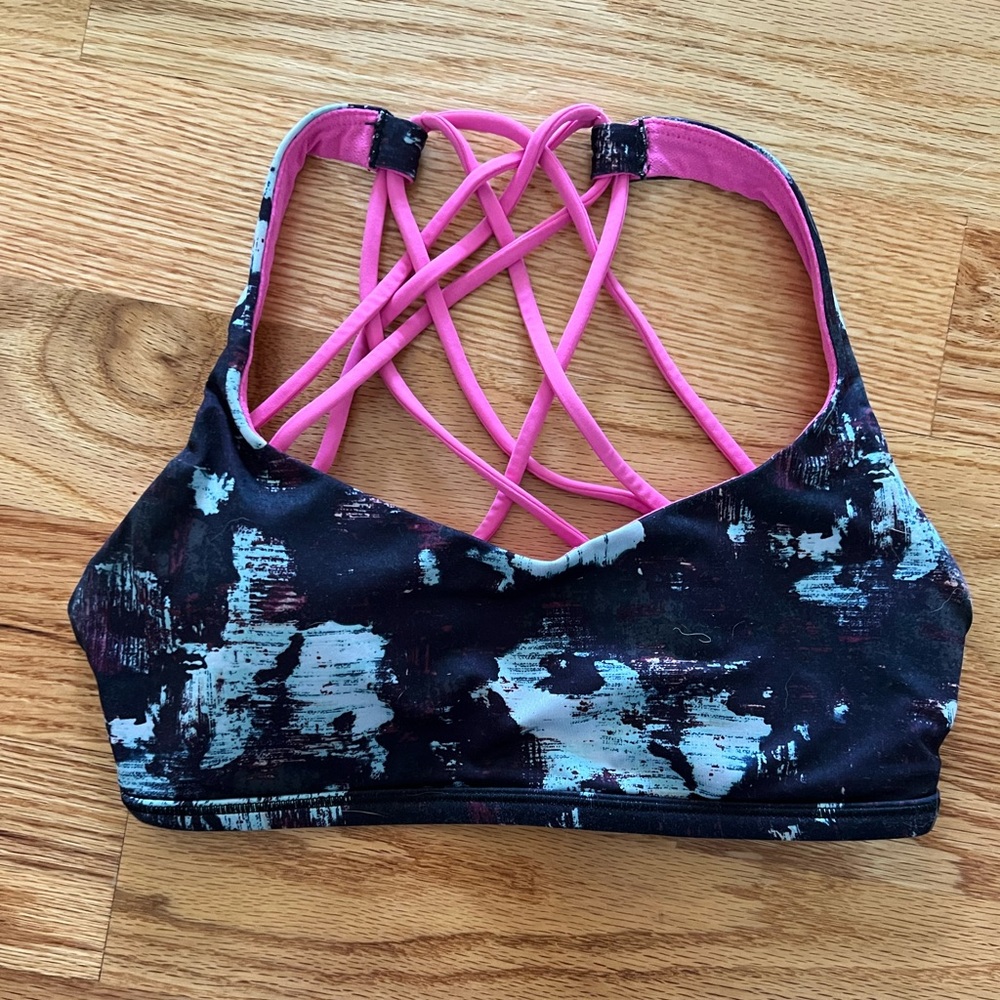 Lululemon size 4
